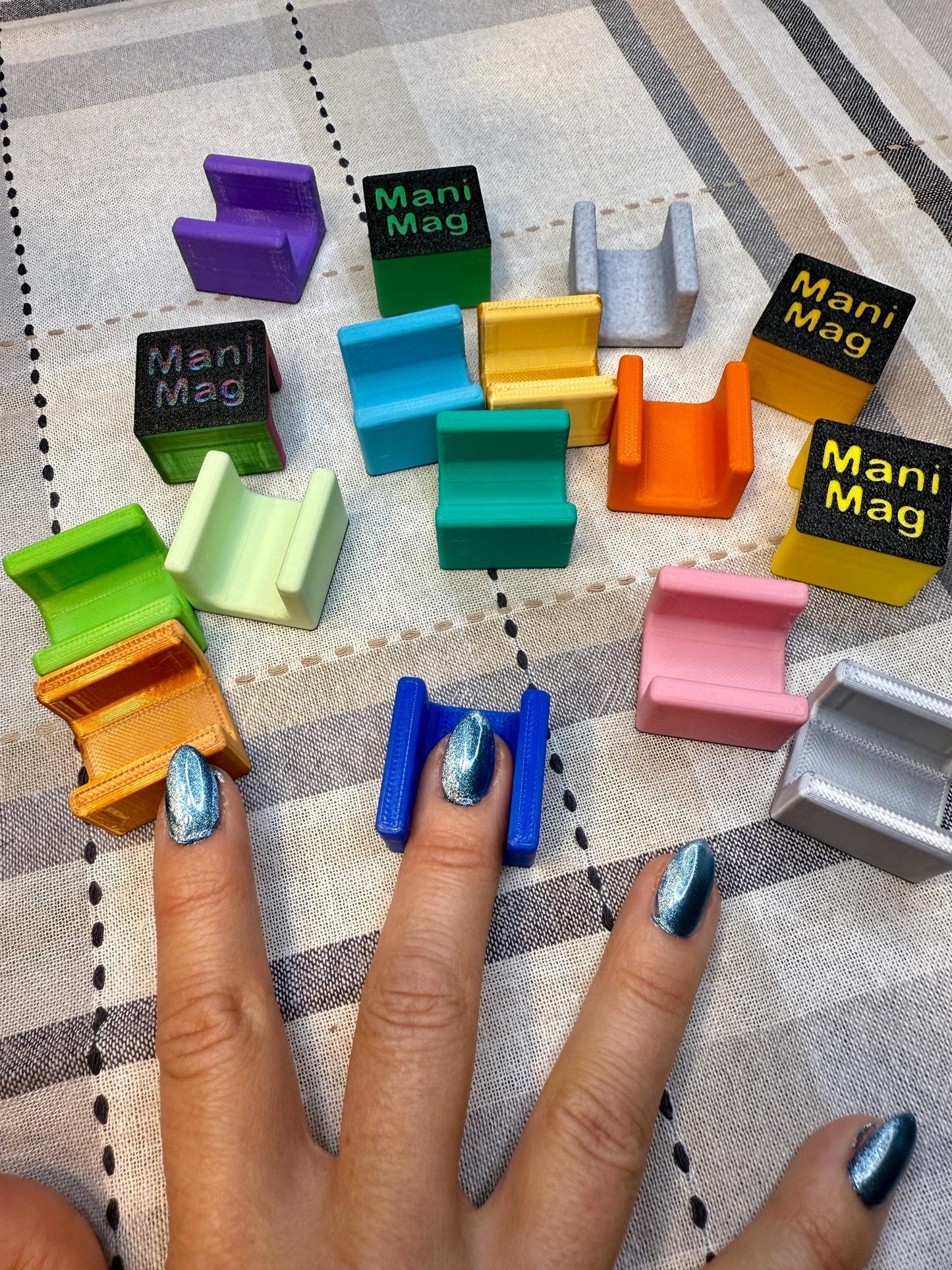 Mani-Mag 2.0 - The Original 3D printed Velvet Nails