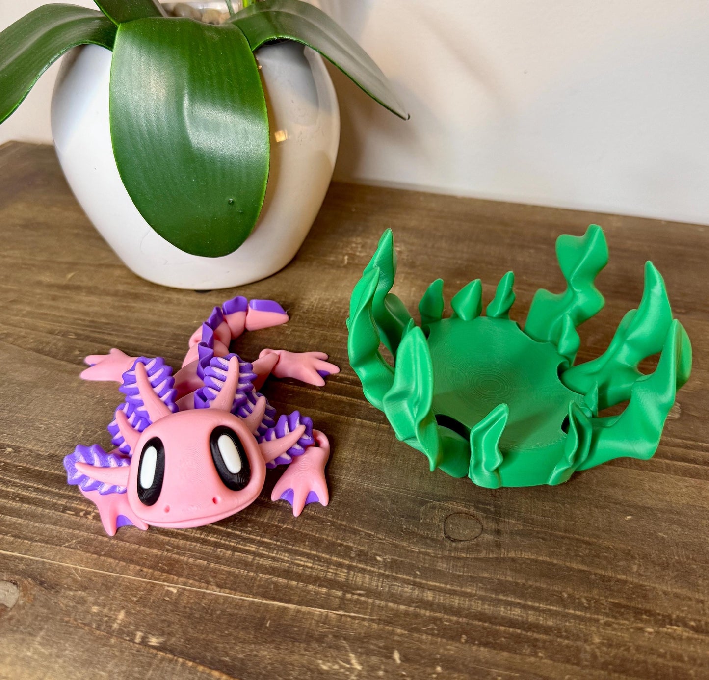 3D Printed Articulating Axolotl Toy β Magnetic Feet, Moving Gills, Seaweed Bed Option