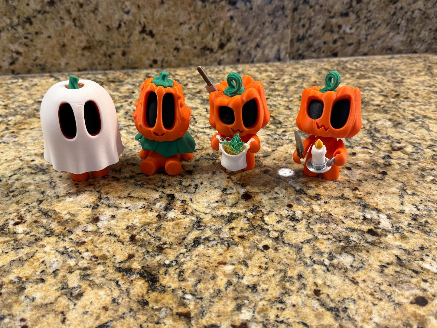 Customizable 3D Printed Blob Pumpkins – Articulating Halloween Figures with Trick-or-Treat Bag, Candle, Ghost Costume & More!