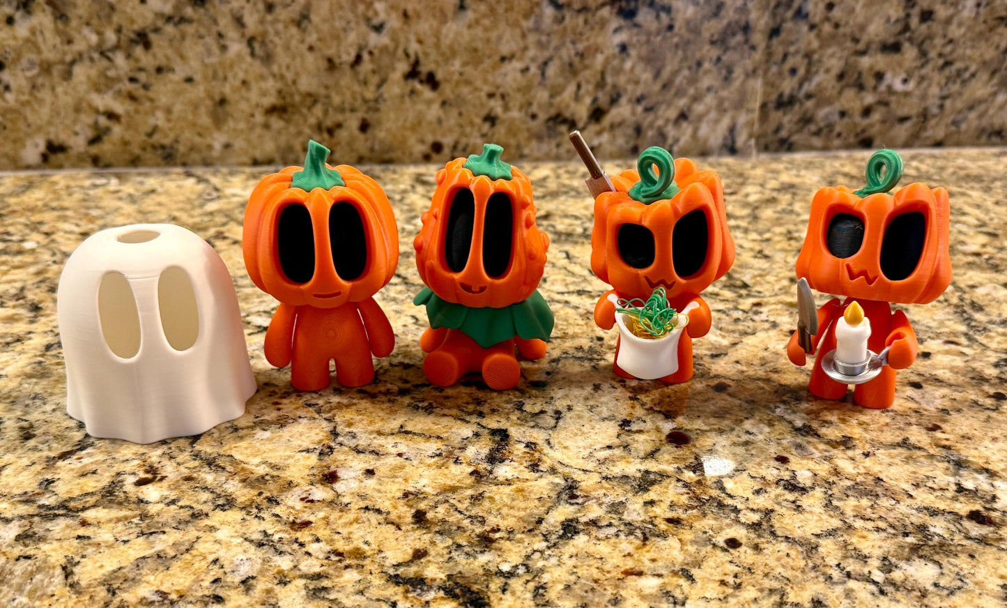 Customizable 3D Printed Blob Pumpkins – Articulating Halloween Figures with Trick-or-Treat Bag, Candle, Ghost Costume & More!