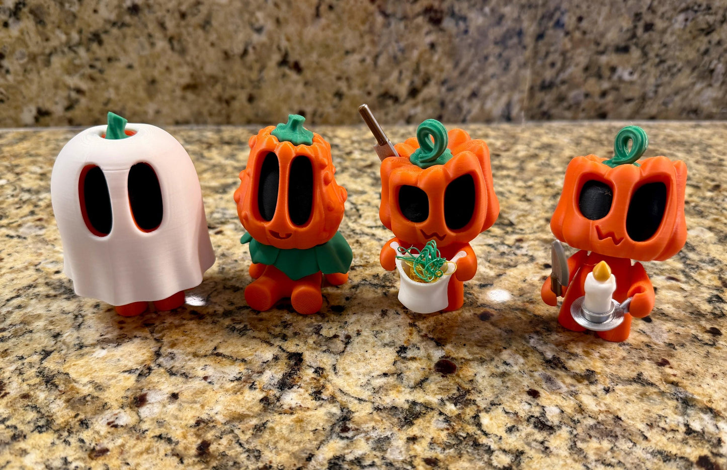 Customizable 3D Printed Blob Pumpkins – Articulating Halloween Figures with Trick-or-Treat Bag, Candle, Ghost Costume & More!