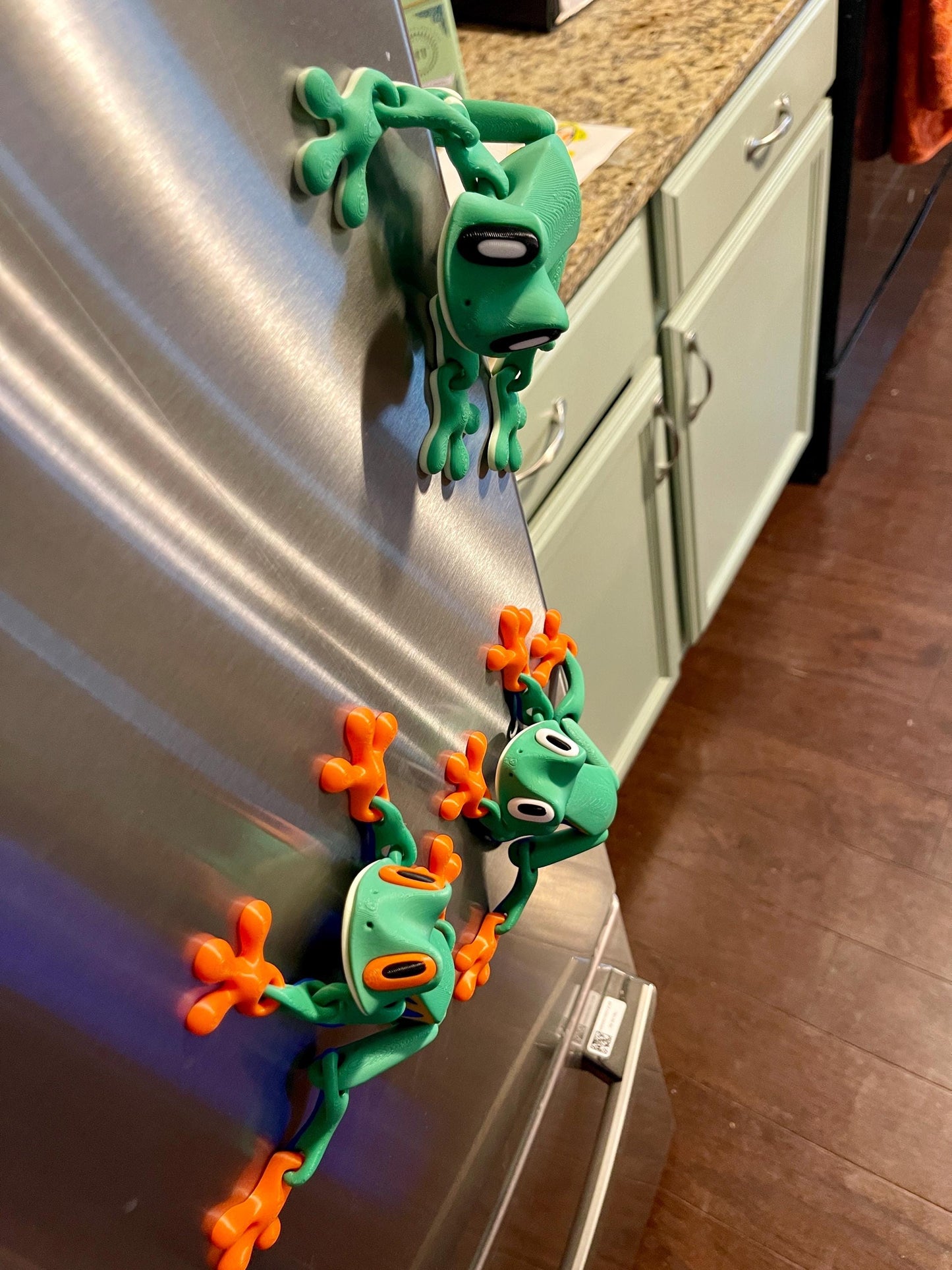 Articulating Frog Magnetic Toy