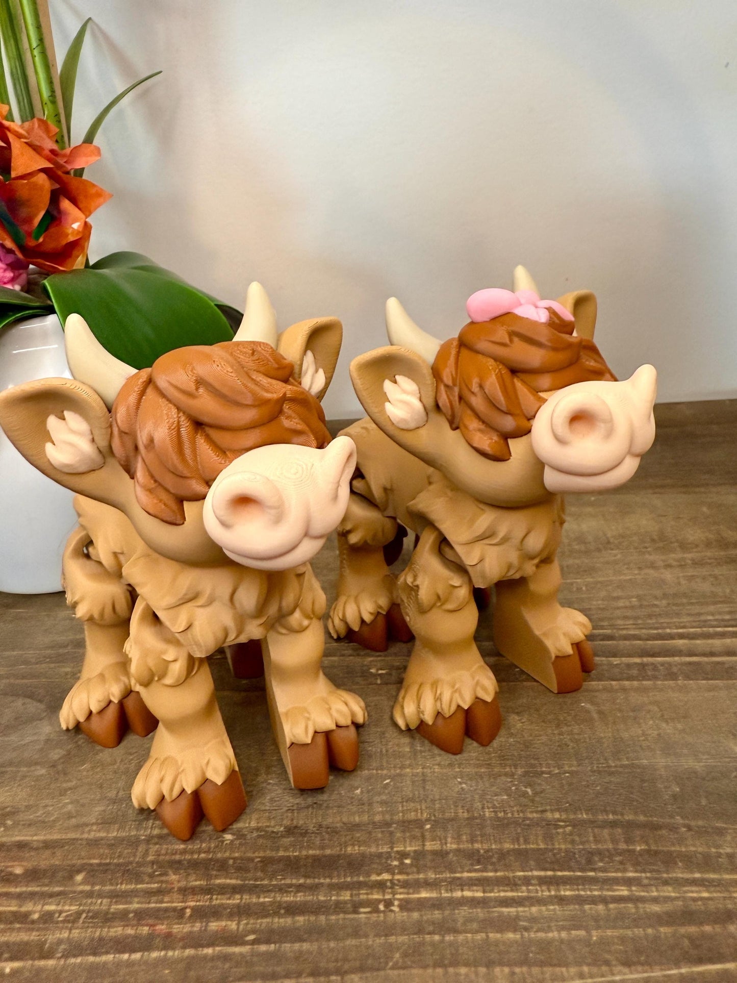 Highland Cow - Articulated & Flexi -Girl Cow with Bow