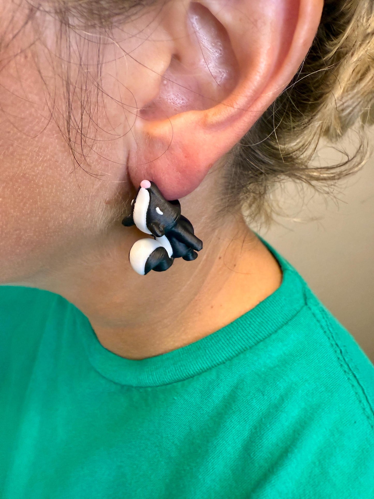 Skunk Chomper Earrings – 3D Printed Articulated Skunk Earrings, Unique Animal Jewelry, Funny Gift for Nature & Wildlife Lovers