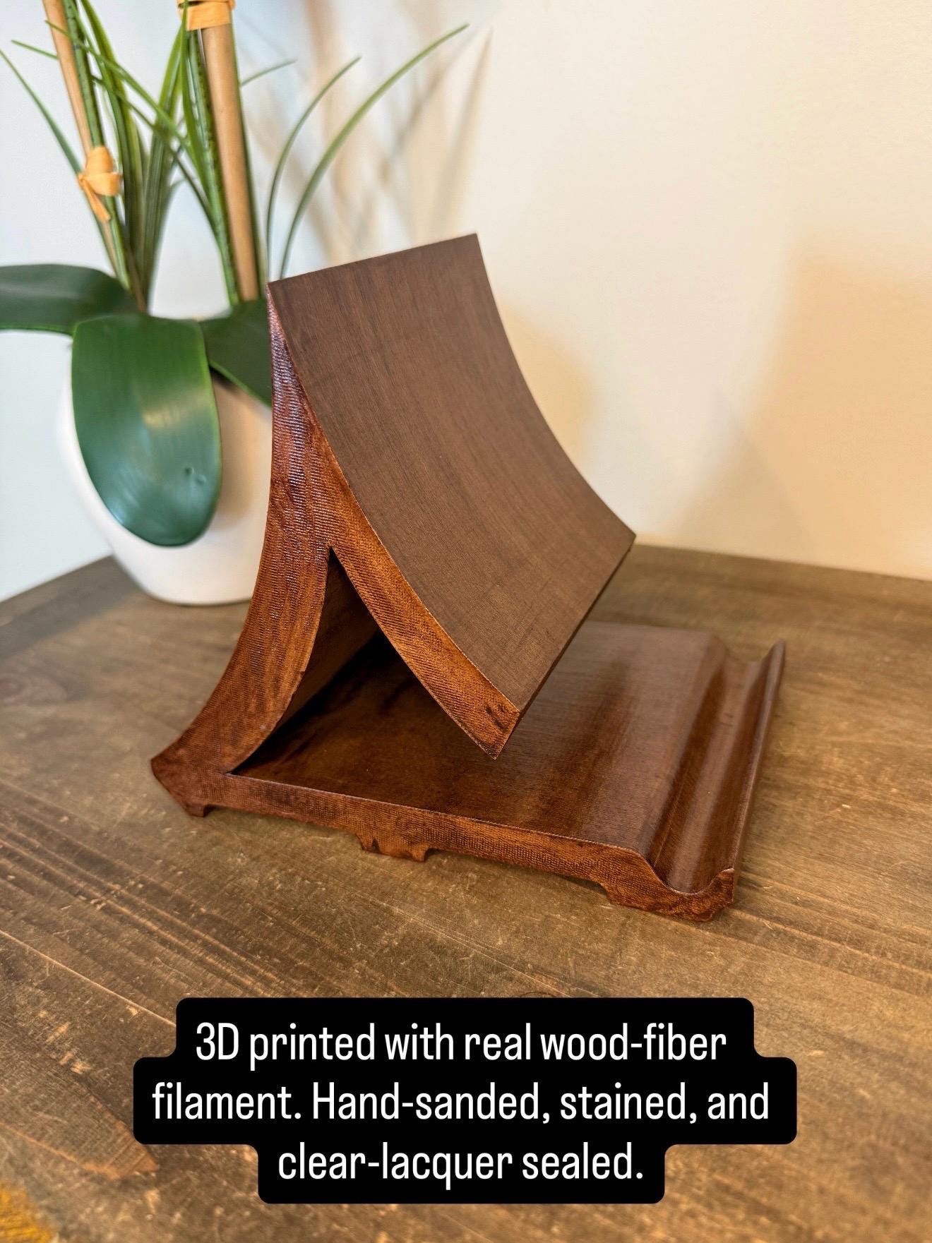 Curved Book Stand | Reading Desk Holder | Wood Look or Marble 3D Printed Book Rest | Nightstand Book Display | Cozy Reading Gift